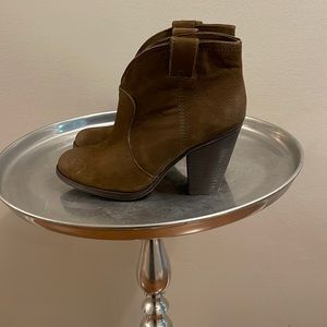 Vince camuto booties. Good condition! Fun boot! Size 6.5